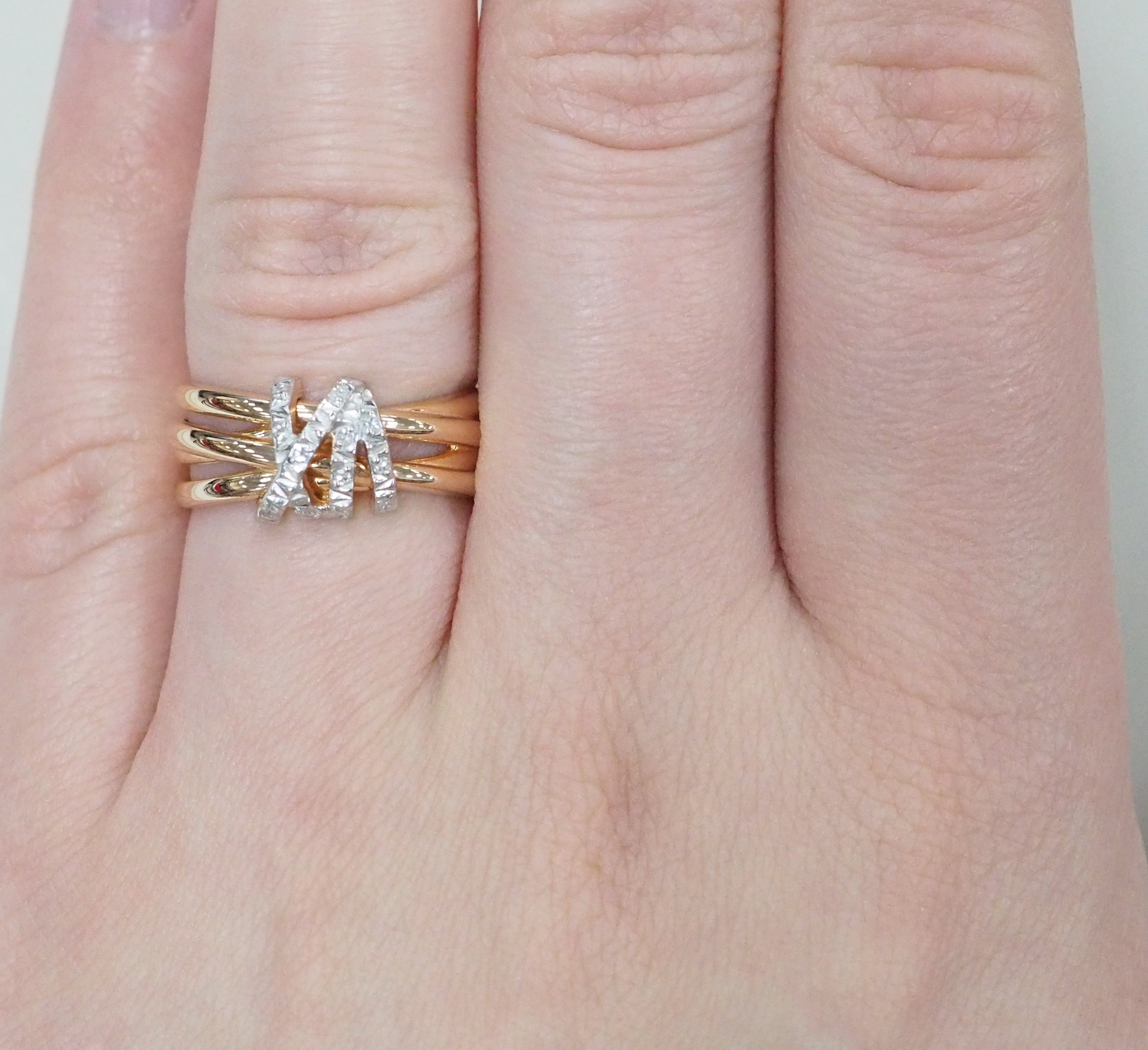 Серебряное кольцо с бриллиантами